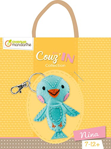 Avenue Mandarine KC048C Set Mini Couz'In, ideal für Kinder ab 6 Jahren, mit 1 Schlüsselanhänger, vorgelochte Fellelemente, Füllwatte, 1 Nadel aus Kunststoff, 3 Garnrollen, 1 Set, Nina