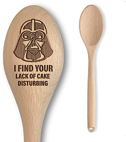 Cucchiaio in legno ispirato a Space Wars Vader, scritta I find your Lake of Cake Disturbing, divertente parodia da cucina, regalo per uomini e donne, articolo non ufficiale per fan (senza torta)