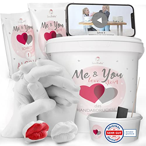 SOULBABY® Gipsabdruck Hände Paar inkl. Kussmund I 100% Made in Germany Gibsabdruckset Hände I All in One Handabdruck Set für Paare I Couple Geschenke I Hochzeitstag Geschenke I Verlobungsgeschenk