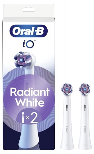 Oral-B iO Serie Radiant White, Originale Ersatz-Rundbürstenköpfe, abgewinkelte Borsten für tiefere Plaque-Entfernung, Polierblüten zur Zahnaufhellung, für Oral-B iO elektrische Zahnbürsten, 2