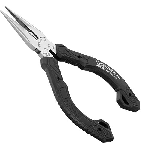 Kompakte Spitzzange für Präzisionsarbeiten, mit ESD-Schutz Griffen und Seitenschneider aus Karbonstahl. Mit Feder. Japanische Herstellung. ENGINEER PS-01