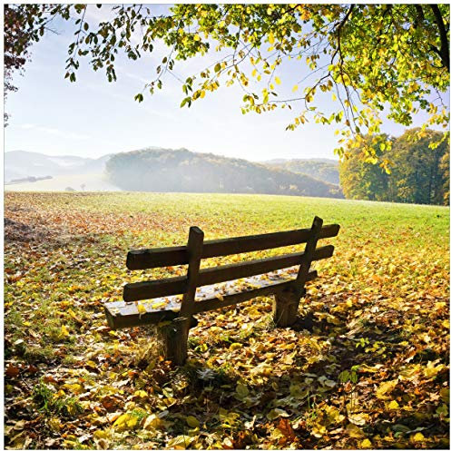 Wallario Glasplatte, Schutzplatte 55 x 55 cm - geeignet für IKEA Lack Tisch, für Beistelltisch/Couchtisch, Idyllische Holzbank in den Bergen