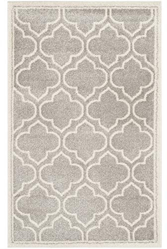 SAFAVIEH Amherst Collection Accent Rug - 2'6 x 4', Light Grey & Ivory, Moroccan Geometric Design, Non-Shedding & Easy Care, Ideal for High Traffic Areas in Entryway, Living Room, Bedroom (AMT412B)