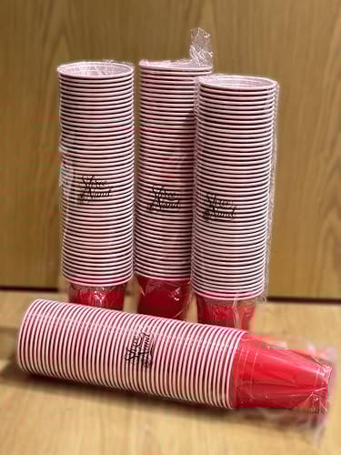 Large Red party Cup/Large Cup by SARKRIS - Plastic Cups 16oz Disposable (Pack of 50pcs). Recyclable Cups and suitable for Any Occasion, whether a Garden Party, Christmas Party, or Any gathering.