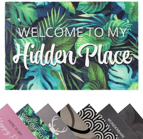 Primaflor Weihnachten Fußmatte mit Spruch “Welcome to my Hidden Place” - 40 x 60 cm, rutschfeste Schmutzfang-Matte, Grüner Türvorleger mit Velour Oberfläche, Waschbarer Fußabtreter, Eingangsmatte
