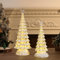 Lewondr Weihnachtsbaum Tischdekoration, 2 PCS Schnee Kegel Baum Dekor mit Lichtern 13 und 10, Warme Weiße LED Batteriebetriebene Weihnachtsdekoration Baum für Desktop, Kamin, Nachttisch﻿