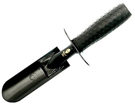 Black Ada digging shovel