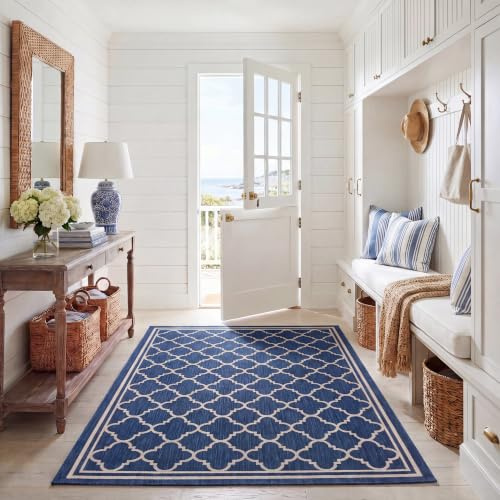 SAFAVIEH Washable Rug Outdoor Courtyard Collection - 4' x 5'7, Navy & Beige, Non-Shedding & Easy Cleaning, Ideal for Patio, Backyard, Mudroom (CY6918-268)