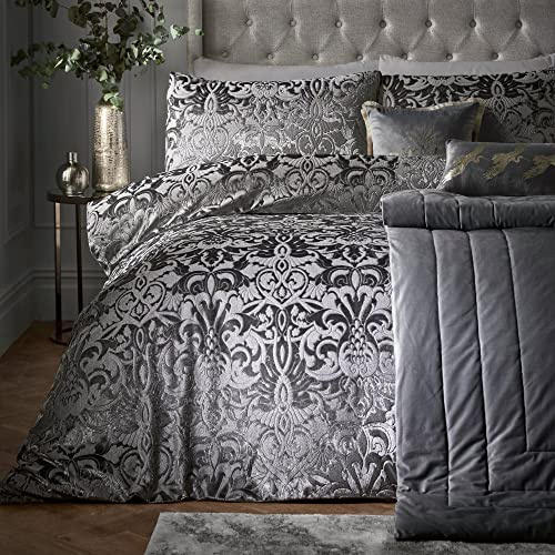 Laurence Llewelyn-Bowen Slate Grey Damask Velvet Duvet Cover Set – Super King Size (260 x 220cm) – Jacquard Embossed Bedding – Includes 2 Pillowcases – Elegant Soft Grey Quilt Cover for Bedroom