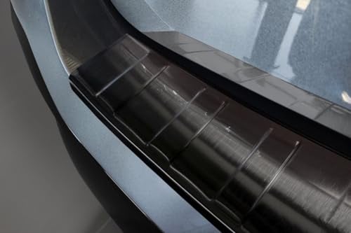 Ladekantenschutz aus Edelstahl in anthrazit mit 3D Abkantung passend für Peugeot 308 SW ab 2022 AZ30000059