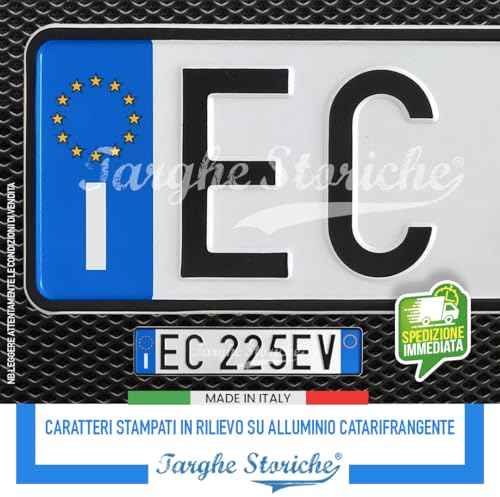Targa Auto Posteriore Catarifrangente con Caratteri in Rilievo Punzonati, Made In Italy e Personalizzabile, Replica Targa Posteriore Auto Modello Europeo - Targa Decorativa