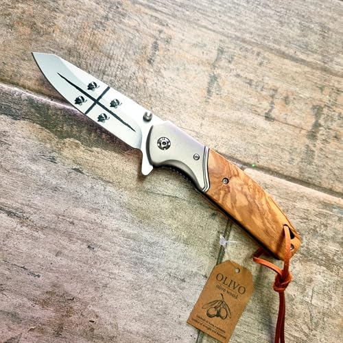 Generico Coltello 4 mori 20 cm con Manico in Legno d'Ulivo, Lama con Bandiera Sarda, Clip per Cintura