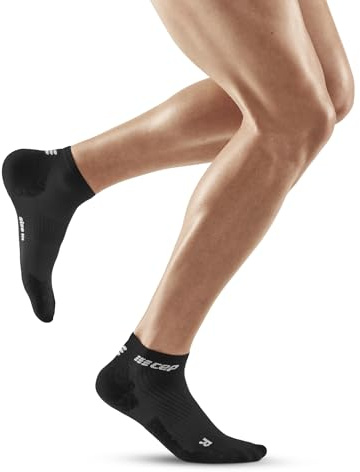 CEP - ULTRALIGHT Kompressionsstrümpfe Herren Low Cut schwarz, Gr. M, Kurze Laufsocken mit leichter Kompression, Stabilisierende anti Blasen Kniestrümpfe, Atmungsaktive Sportsocken