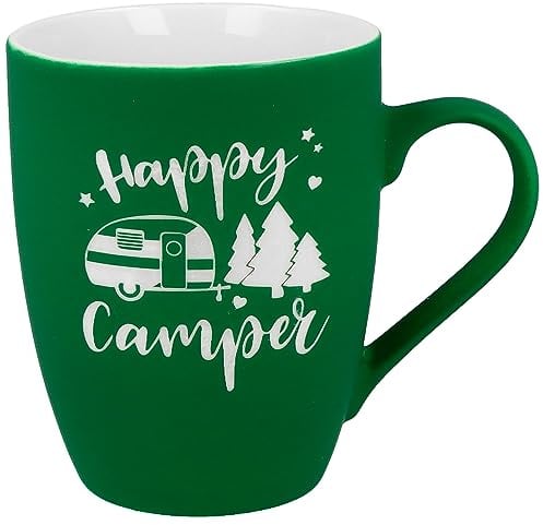 Spruchreif | Soft-Touch Tasse Grün Happy Camper – Beidseitig gravierte Tasse mit Camping-Motiv | Lustiges Geschenk für Camper, Outdoor-Fans & Vanlife-Liebhaber
