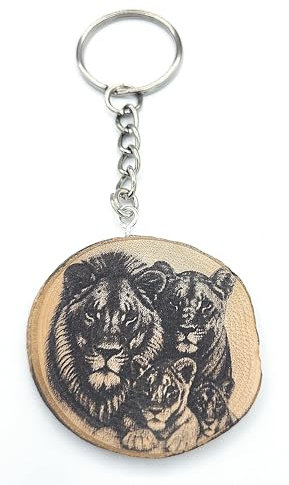 Promotech Löwen-Familie Handgefertigter Lasergravierter Einzelstück Schlüsselanhänger aus Holz – Naturbelassenes Löwen-Design für Tierliebhaber