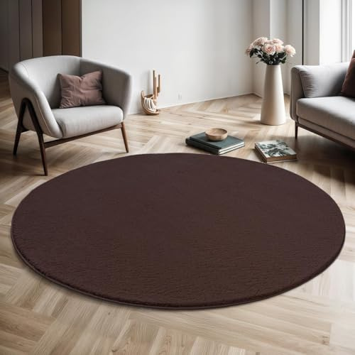 the carpet Relax Moderner Flauschiger Kurzflor Teppich, Anti-Rutsch Unterseite, Waschbar bis 30 Grad, Super Soft, Felloptik, Braun, 200 cm Rund