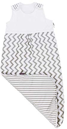 Puckdaddy Svea | Schlafsack 90 cm lang | 100% Baumwolle | Chevron Muster | Weiß und Grau | waschmaschinengeeignet | hochwertiger Babyschlafsack für einen erholsamen Schlaf | Oeko-Tex geprüft
