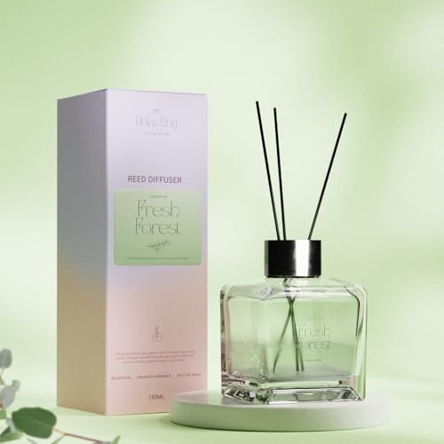 RELAXZING TIMELESS VINTAGE Reed Diffuser, Essential Oil Diffuser in Hand Blown Glass Container, Natural Reed Sticks, Perfect for Spacious Rooms, Fresh Forest Eucalyptus, 150ml