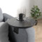 Tubibu Couch-Tablett für Armlehnen, Verstellbares Sofa-Tablett mit Getränkehalter, Spezielles Design mit Praktischer Metallhalterung, Ablage für Sitzgarnitur, Durchmesser ⌀ 35 cm (2, Black-Marble)