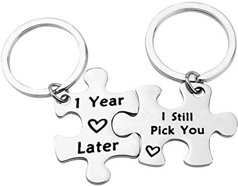 1 Year Anniversary Keyring Gift for Him Her Couple Keychain 1 Year Later I Still Pick You Keyring Jigsaw Puzzle Matching Keychain Best friend Gift for Women Men Wedding Valentine's Day Birthday Gifts