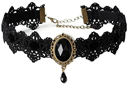 Caiguoer Schwarz Spitze Kragen Kette Kristall Anhänger Halskette Samt Vintage Edelstein Halskette Gotische Hohlblume Choker Schmuck Halloween Zubehör für Frauen und Mädchen (A)