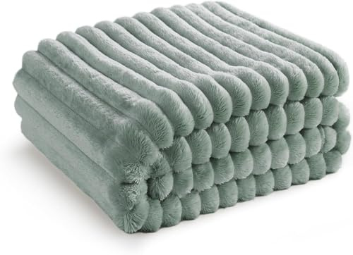 Soft Fleece Blanket Throws - Fluffy Warm Double King Luxury Osum Ribbed Throw for Bedroom, Sofa Couch, Night Bed Blankets (Green, King (200x240 cm))