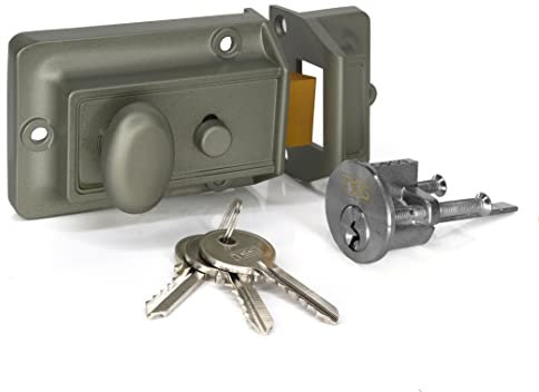 UK Security Supplies Traditional Nightlatch - 60mm Backset - Green Body - Supplied w/ Rim Cylinder (3 Keys) & Fixings - External Door Lock Front Door & Back Door. (Green / Silver Cylinder) (5PTR60)