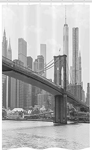 ABAKUHAUS Landschaft Schmaler Duschvorhang, Brooklyn Bridge USA, Badezimmer Deko Set aus Stoff mit Haken, 120 x 180 cm, Weiß Grau