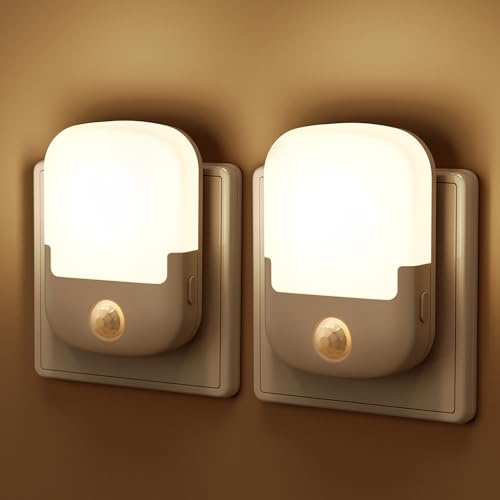 Briignite Nachtlicht Bewegungsmelder Steckdose, Dimmbar 3000K, 2 Stück | 3000K Warmweiß, 1W, 3 Helligkeitsstufen, ON/OFF/AUTO, Dämmerungssensor, 3-seitiges Licht für Flur