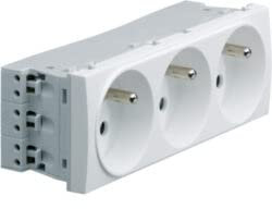 Triple prise de courant détrompée 2P+T spéciale goulotte Gallery - Blanc pure - WXF433 - Hager