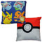 Character World Pokémon offiziell Lizenziertes quadratisches Kissen |Pikachu Gotta Design, gefülltes und superweiches Kissen, beidseitig verwendbar | Perfekt für jedes Kinderzimmer