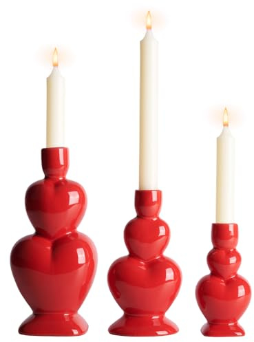DN DECONATION Herz-Kerzenhalter 3er Set in Rot - Romantische Kerzenständer für Stabkerzen aus Keramik, Perfekte Deko für Hochzeit & Valentinstag, Elegante Tischdeko & Jahrestagsgeschenk