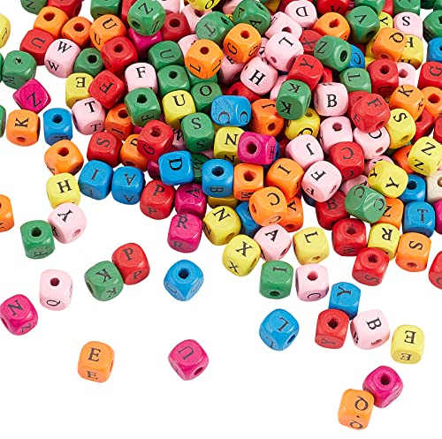 OLYCRAFT 300pcs Bunte Alphabet Holzperlen 10mm Quadratischer Würfel Buchstabenperlen Zufällig Gemischte Buchstaben Gefärbte Holzperlen mit Alphabet für Schmuckherstellung DIY Handwerk
