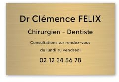 Plaque professionnelle personnalisée en PVC pour dentiste, chirurgien dentiste - 1 à 5 lignes de texte - Format 30 x 20 cm - Or lettres noires - Adhésif 3M