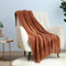 CREVENT Coperta lavorata a maglia per divano, sedia, letto, decorazione per la casa, morbida, calda, accogliente, leggera, per primavera estate (127 x 152 cm, caramello)