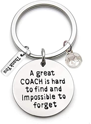 Edelstahl Schlüsselanhänger mit Gravur A Great Coach is Hard to Find and Impossible to Forget und Fußball Ornament Schlüsselring Lehrer Coach Keychain Geschenk für Lehrertag