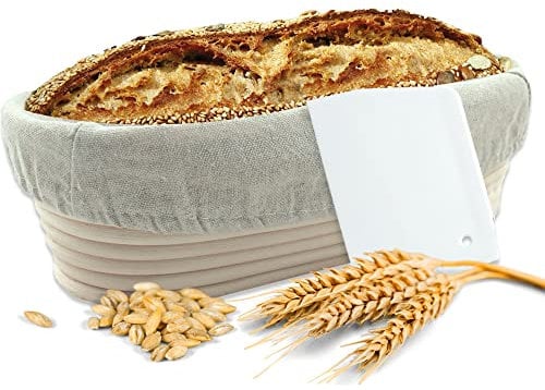 Gärkörbchen + Teigschaber – Der ideale Gärkorb aus natürlichem Peddigrohr (oval, 35 cm) – mit Leineneinsatz, rostfrei geklammert