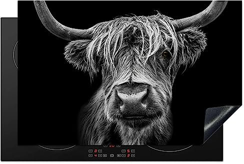KitchenYeah© Herdabdeckplatte Einteilig Induktionsmatte Küche Abdeckung Ceranfeld Herd Abdeckplatte Vinyl Matte Aufrollbar Schottisches Hochlandrind - Kuh - Schwarz und Weiß - Tiere - 80x52 cm