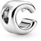 PANDORA Moments Buchstabe C - wendbares Alphabet-Charm aus Sterling-Silber mit geprägten Herzen und Perlen an der Rückseite - kompatibel mit Armbändern Moments Kollektion