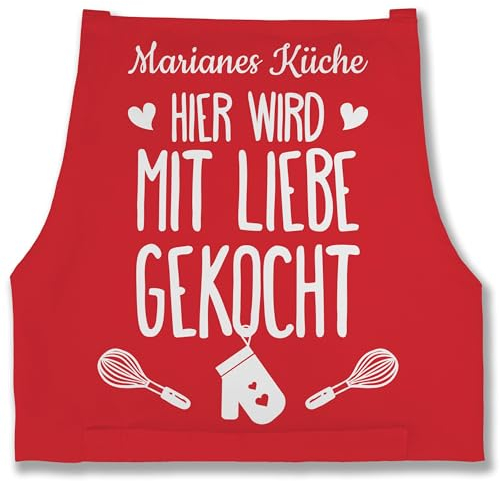 Schürze - Kochschürze - Hier wird mit Liebe gekocht mit Name I Geschenk Kochen - 85x69 - Rot - personalisierte küchenschürze damen kochschuerze dame küche sprüche kochschürzen