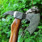 Wikinger-Axt, Damast-Stahl 1095-4340, funktionell handgefertigt, Holzgriff mit Klingenscheide, 17 Zoll, für Heim und Garten - Jagd, Camping, Outdoor, Materialkunst-Axt