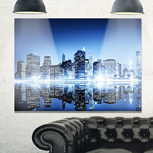Designart Night New York City Wandbild aus Metall, verspiegelt, 30,5 cm H x 71,1 cm B x 2,5 cm T 1P, Rot