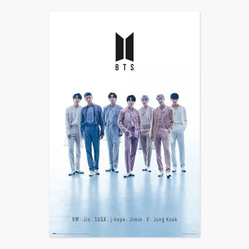 Grupo Erik Poster Kunstdruck BTS K-Pop Poster Deko Wohnzimmer oder Deko Schlafzimmer - Deko Zimmer - Größe 61 x 91,5 - Offizieller BTS Merch Fanartikel