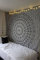 Popular Handicrafts Tapisserie Wandbehang Schwarz und Weiß Hippie Mandala Tapisserie Wandkunst Collage Wohnheim Strand Überwurf Bohemian Hippie Wandbehang Wandteppich Wanddekoration Boho Tagesdecke