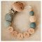 Storchenkind® – Liebevolles, handgemachtes Babyaccessoire, personalisiert mit Namen (grün)