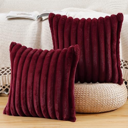 Madizz 2er Set Kunstpelz Plüsch Dekorative Kissenbezüge Flauschig Gestreifte Weich Dekorative Kissenbezug für Sofa Schlafzimmer Kissen Shell Burgund 45 x 45 cm