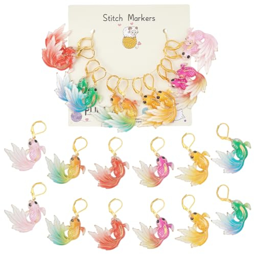 PLIGREAT 12 Stück Bunte Fisch Maschen Markierungs Set Mini Harz Charms Abnehmbarer Verschluss Verriegelungsmaschenmarkierer zum Weben Nähen Quilten Frauen Stricken Geschenke DIY Anhänger Zubehör