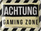 LANOLU Retro Blechschild - Gaming Schild - ACHTUNG GAMING ZONE Türschild bitte nicht stören - Gamer Geschenk - lustige Deko Jugendzimmer für Zocker 15 x 20 cm