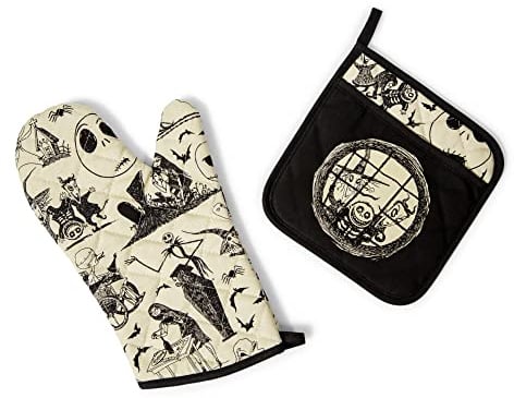 Disney The Nightmare Before Christmas Oven Mitt and Pot Holder Kitchen Set