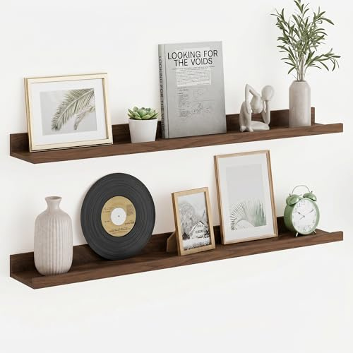 Wandregal 80cm, 2er Set Bilderleiste, 11,3 cm tief, 21kg belastbar, Walnuss | Wandregal Holz mit Leiste, Robustem MDF, Regalbrett für Bilderrahmen, Bücher, Deko, Schweberegal für Wohnzimmer, Küche, Flur